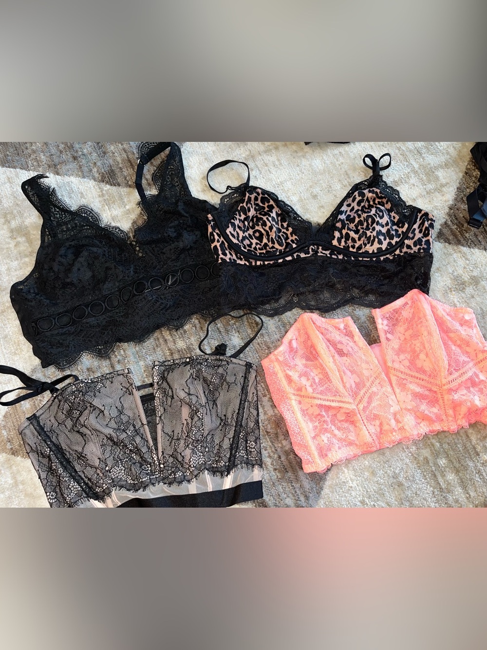 Victoria's Secret Long lined Wireless Lace Bras/ Bralette